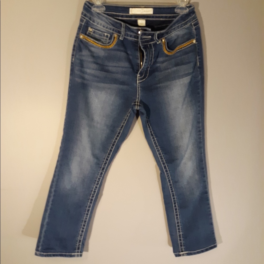 EST. 1946 denim capris, in great shape sz 4